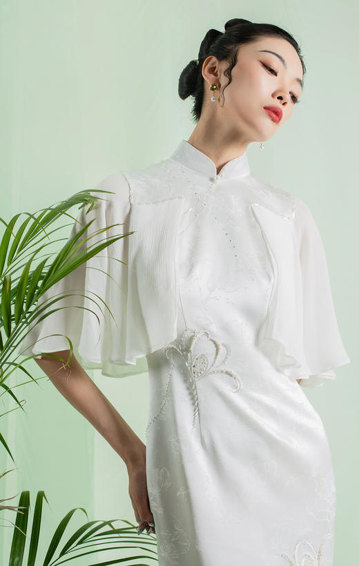 【明星同款】荷言HEYEN 扶苏 白色设计感旗袍高级定制 商品图2