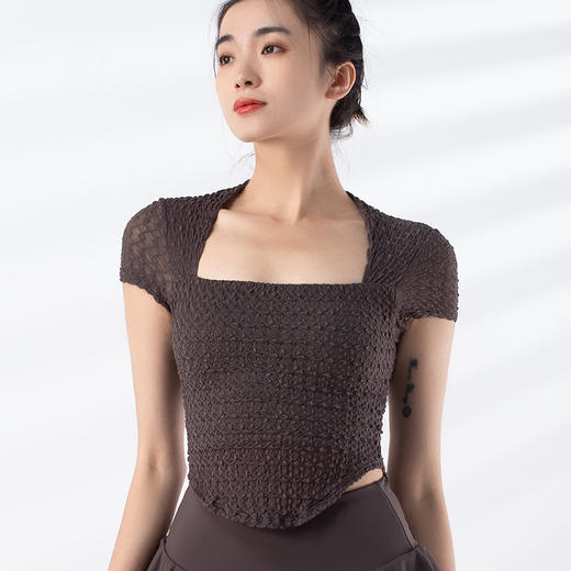 跃牌【禅语梵心系列】新款百搭固定式胸垫透气健身瑜伽服短袖 F2236（一体式胸垫） 商品图9