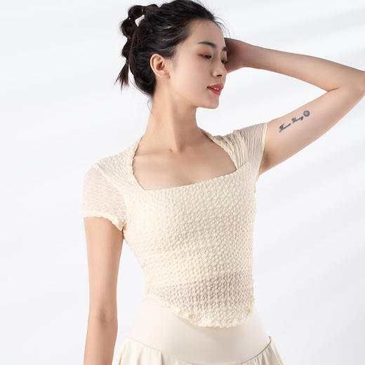 跃牌【禅语梵心系列】新款百搭固定式胸垫透气健身瑜伽服短袖 F2236（一体式胸垫） 商品图2