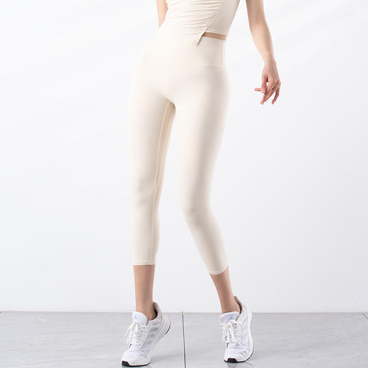 跃牌【禅语梵心系列】新品无痕速干塑身高腰提臀一片式裸感瑜伽七分裤F2243 商品图4