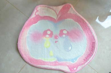 lulu丨哭泣苹果绒毛防滑地垫 商品图0