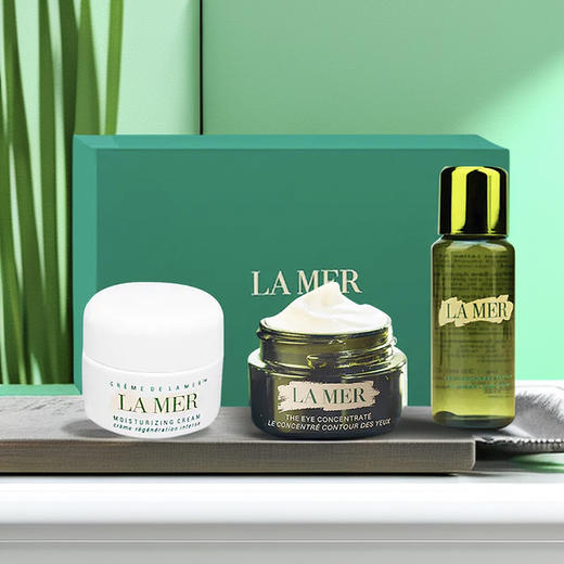 【春季焕新】【全球购-送礼盒礼袋】LAMER海蓝之谜三件套（精萃水30ml+眼霜5ml+经典面霜7ml）/（精萃水30ml+洗面奶30ml+经典面霜7ml）·现货速达 商品图4
