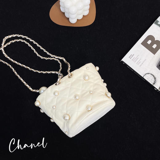 Chanel 珍珠 米白色 羊皮 mini 水桶包 商品图1
