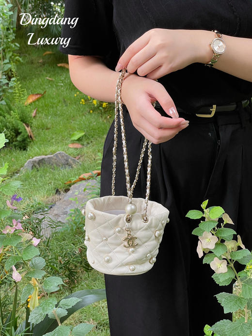 Chanel 珍珠 米白色 羊皮 mini 水桶包 商品图2