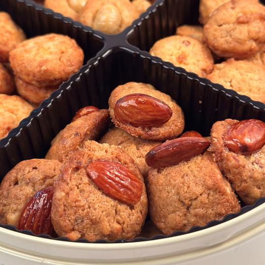 【4月7日开始陆续发货】【果仁脆曲奇】265g | 浓郁咖啡杏仁 x 酥脆榛子 x 香浓细腻芝士 x 清新白朱古力香橙 家庭/办公/下午茶多口味分享-默认不配手提袋 商品图3