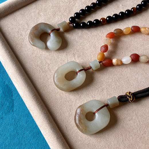 和田玉（糖玉/糖白玉）随形藏风挂件（糖色随机发货） 商品图2