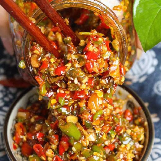 荆裕优选蒜蓉螺丝椒酱280克/瓶 （新老红绿包装随机发） 商品图5