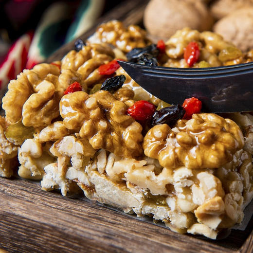 春光有礼新疆传统手工蜂蜜切糕250g/块 新疆特产 坚果零食 商品图6