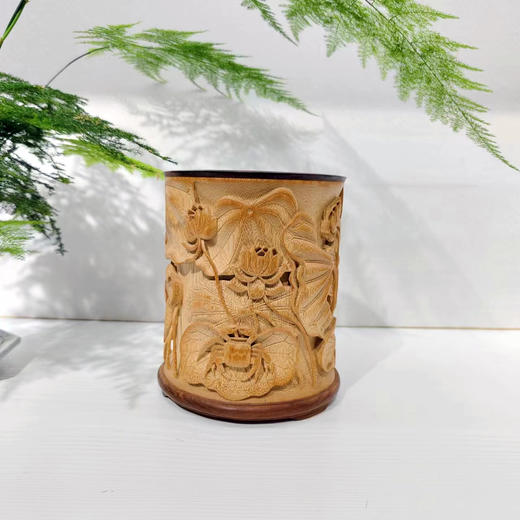 和谐（荷蟹）°竹笔筒镶口底 商品图0