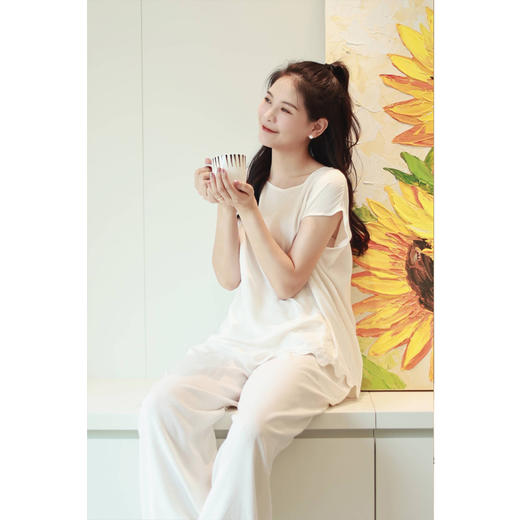 【抖音专属】方领套头衫（23708339+338凝脂） 商品图3