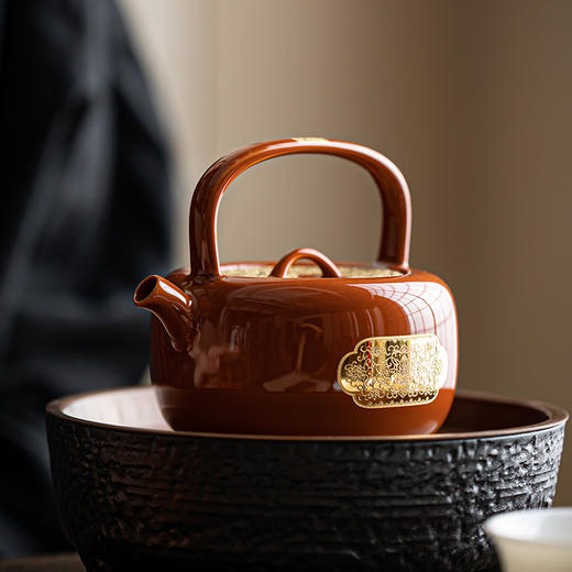 B-LY-9039 泽泉壶.缠枝纹（矾红/鎏金款）林玉山 商品图3