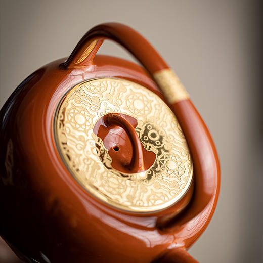 B-LY-9039 泽泉壶.缠枝纹（矾红/鎏金款）林玉山 商品图1