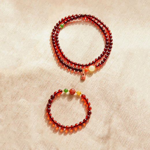 琥珀贵族：血珀，颜色如美酒醉人，质地如水清冽 商品图1