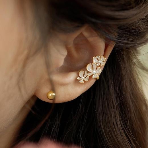 Oflye潮流饰品 森系花朵优雅耳骨夹小众设计耳夹无耳洞女百搭甜美人造珍珠耳饰 商品图0