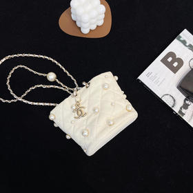 Chanel 珍珠 米白色 羊皮 mini 水桶包