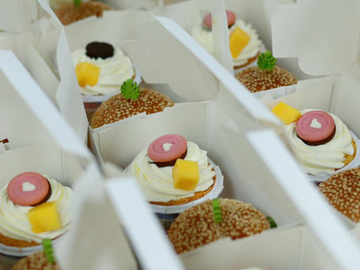 下午茶套餐二-纸杯＋汉堡（需提前订购） 商品图0