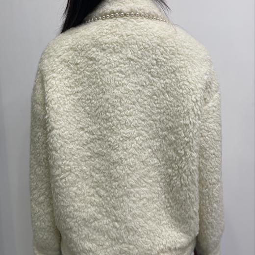 2022冬季时尚奶油白简约外套女 商品图2