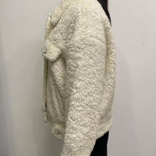 2022冬季时尚奶油白简约外套女 商品图1