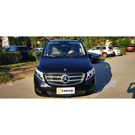 奔驰 V 260 L 尊贵加长版【长租-北京】 商品图1