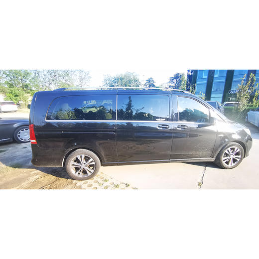 奔驰 V 260 L 尊贵加长版【长租-北京】 商品图3