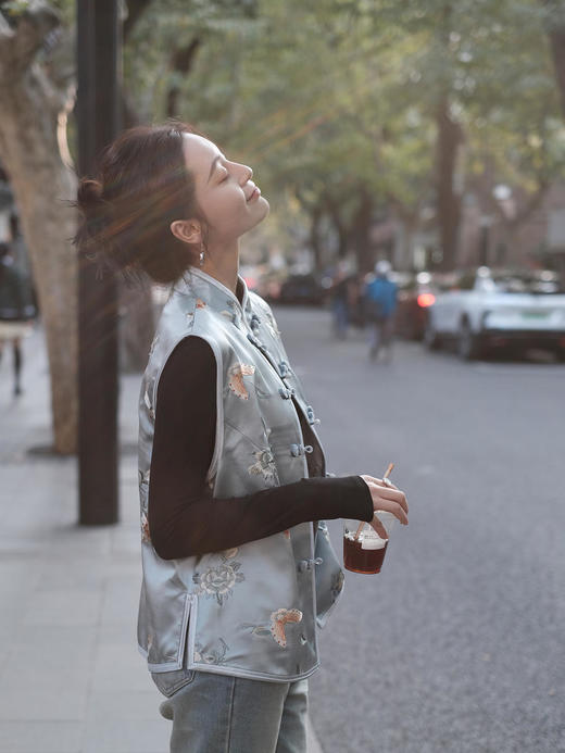 盛唐牡丹|手推绣立领盘扣对襟马甲 商品图9