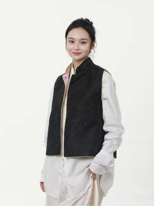 盛唐牡丹| 繁花似锦真丝锦缎+香云纱两面穿手推绣马甲 商品图4