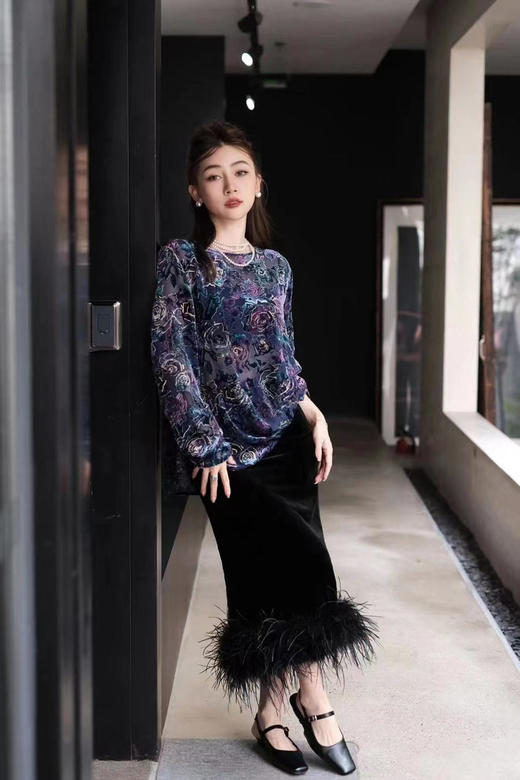 盛唐牡丹 |丝绒抽象玫瑰女上衣 商品图2