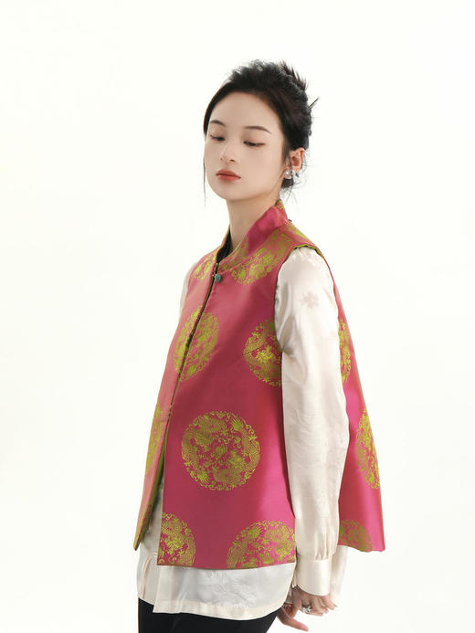 瑕疵| 盛唐牡丹 | 双面穿花蕾缎立领马甲（实物红色面领口处无玉扣；绿色面实物有玉扣如照片所示）[特价品](特殊商品不退不换) 商品图12