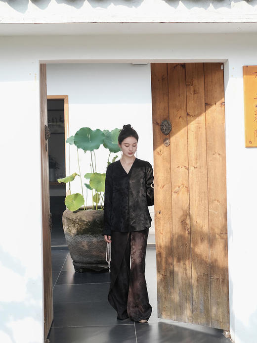 盛唐牡丹 |真丝蝶恋花女上衣-半丝[特价品] 商品图6