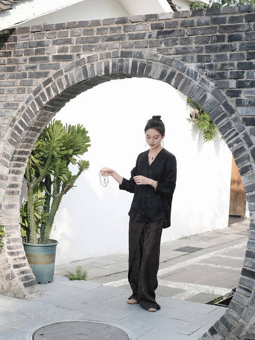 盛唐牡丹 |真丝蝶恋花女上衣-半丝[特价品] 商品图8