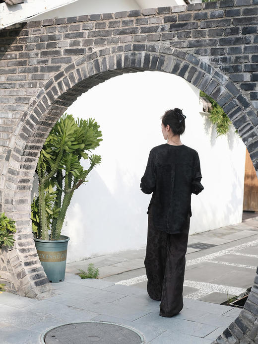 盛唐牡丹 |真丝蝶恋花女上衣-半丝[特价品] 商品图7