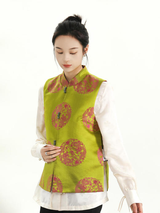 瑕疵| 盛唐牡丹 | 双面穿花蕾缎立领马甲（实物红色面领口处无玉扣；绿色面实物有玉扣如照片所示）[特价品](特殊商品不退不换) 商品图2