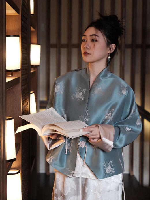 瑕疵|  盛唐牡丹 |花锦缎葫芦纹新中式外套(不夹棉)[特价品](特殊商品不退不换) 商品图0