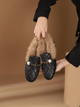 西村名物2023年冬季新款低跟舒适毛里短靴T23DM46051