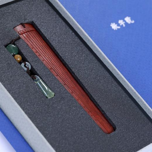小叶紫檀琴形书签 商品图5