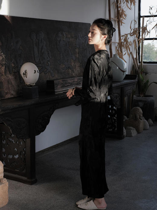 瑕疵|盛唐牡丹 |梅兰竹菊真丝冠乐皱斜襟旗袍裙[特价品](特殊商品不退不换) 商品图9