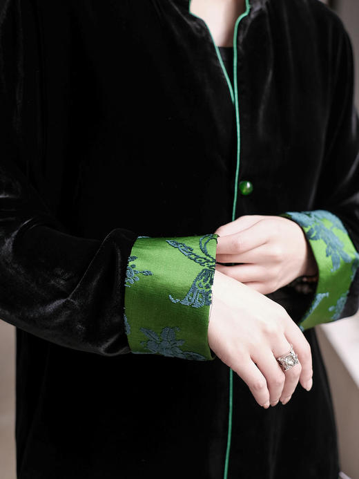 盛唐牡丹 |限量款真丝丝绒拼接漳绒一粒扣外套 (漳绒袖口各色) 商品图1