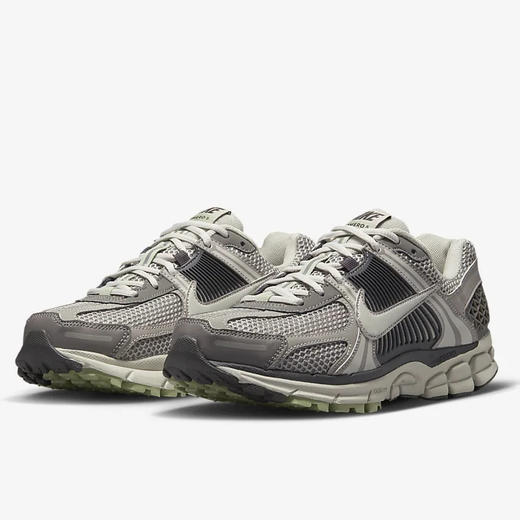 W NIKE ZOOM VOMERO 5 商品图0