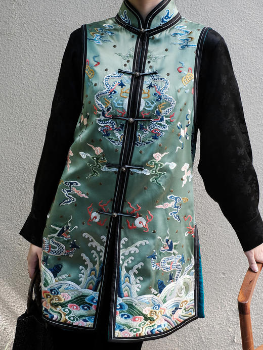 盛唐牡丹|高货-重缎真丝满绣铆钉蟒袍马甲 商品图1