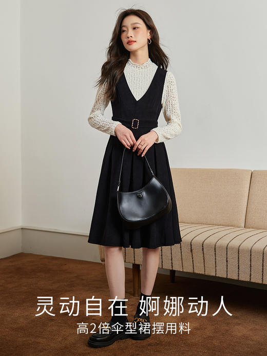 【专属特价】熙世界高级感磨绒背心裙女2025秋冬新款打底V领无袖连衣裙 商品图1