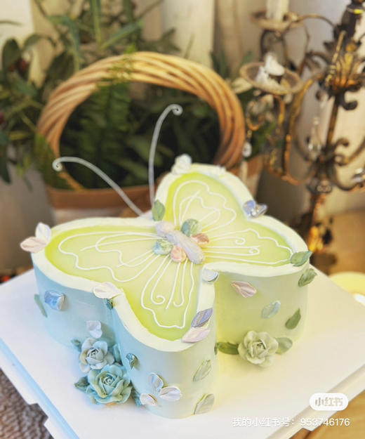 网红蝴蝶蛋糕，全部装饰可食用，提前5天预定哦，九运离火，点燃希望之光，破茧成蝶，舞动新的篇章。愿这份蝴蝶蛋糕，带你飞向更美好的未来 商品图0