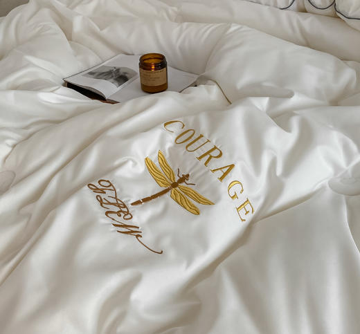 【限时秒杀】自然醒蜻蜓刺绣大豆被轻奢款四季被子春秋被超柔冬被LFS（不参与优惠券） 商品图5