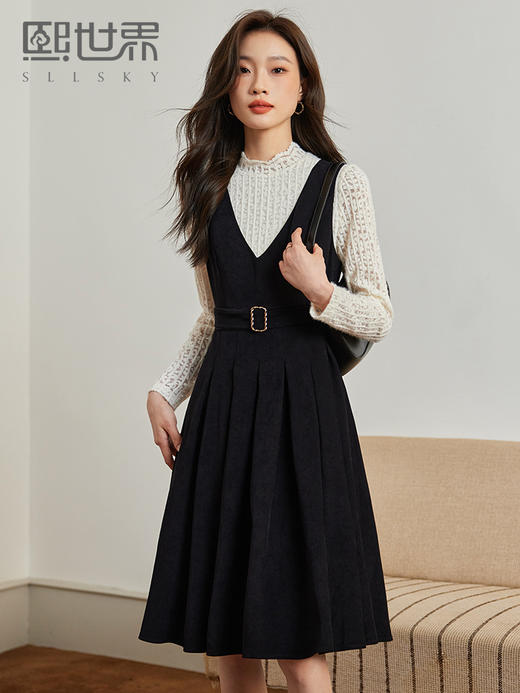 【专属特价】熙世界高级感磨绒背心裙女2025秋冬新款打底V领无袖连衣裙 商品图0