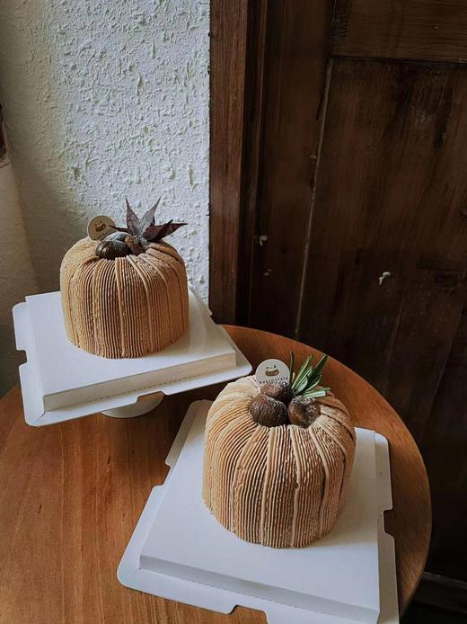 镇店爆款栗子蒙布朗奶油蛋糕 商品图5