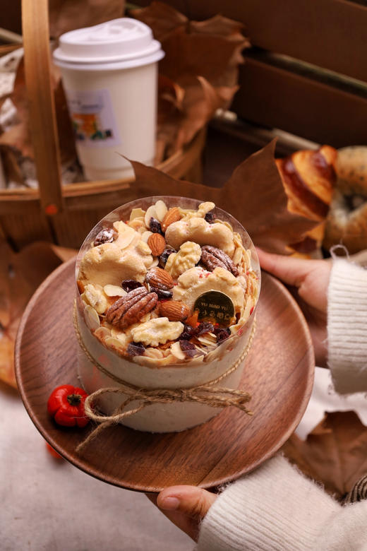 四寸坚果咸奶酥蛋糕 商品图0