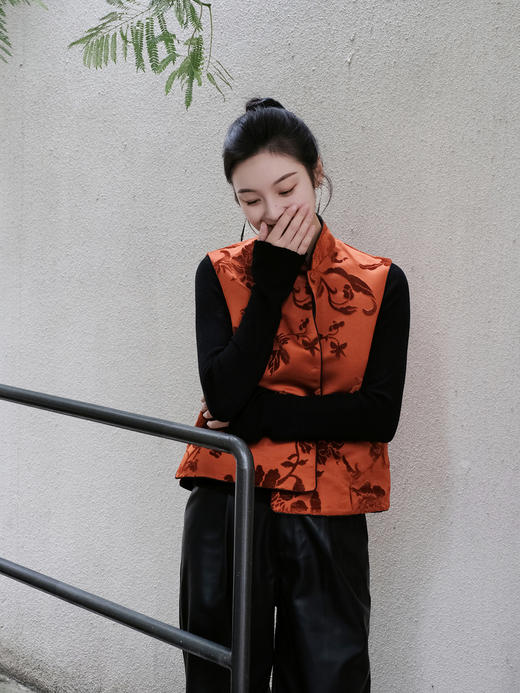 盛唐牡丹 |柿子红真丝漳绒对襟马甲 商品图4