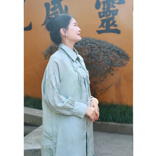 【抖音专属】长款盘扣衬衫（23710405-井天） 商品图1