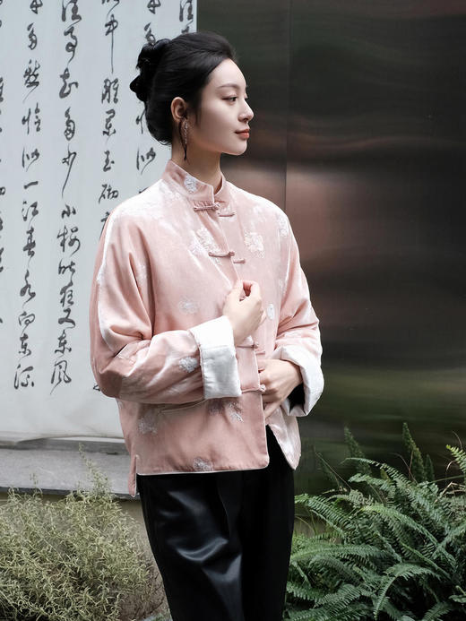盛唐牡丹|真丝丝绒绣花对襟夹棉外套-粉色钉珠款 商品图3