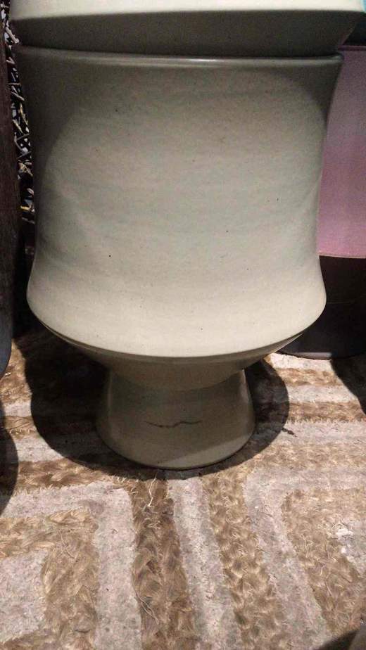 高脚花盆米白色 商品图0