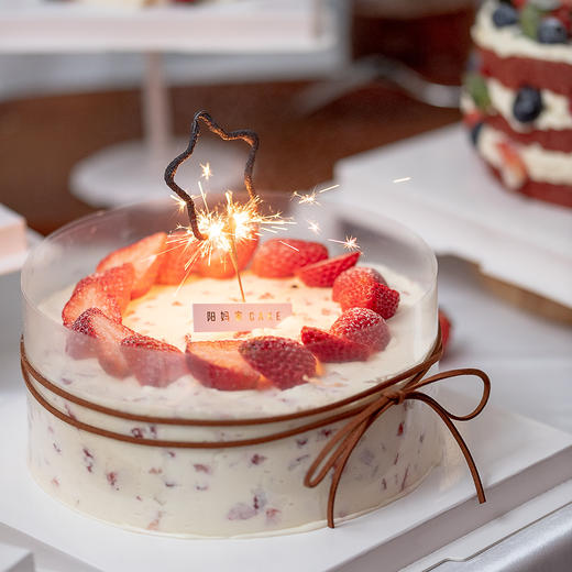 草莓千层蛋糕 商品图1